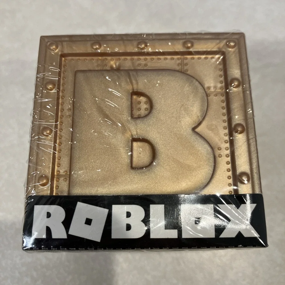 NEW Roblox Series 8 Mystery Figure Blind Box Lot of 3 Jazwares Virtual Item Code